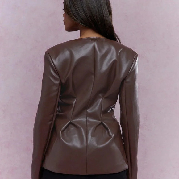 Brown Elegant Women's Woven Fabric Buttoned Collarless Pintuck Long Coat - Picture 2 of 4